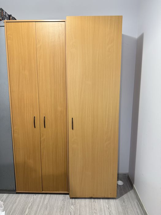 Шафи офісні з поличками