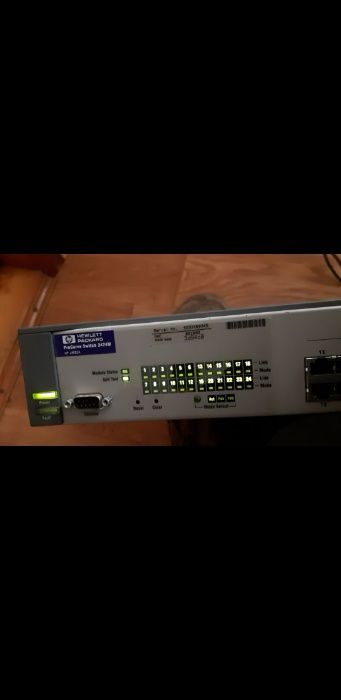 HP ProCurve Switch 2424M