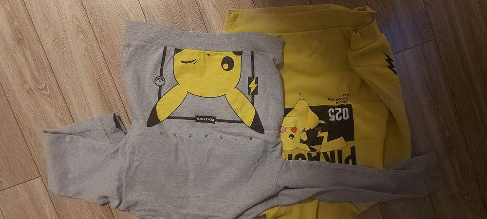 Dwie bluzy z pikachu rozm 134