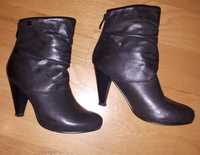 Botins senhora 37