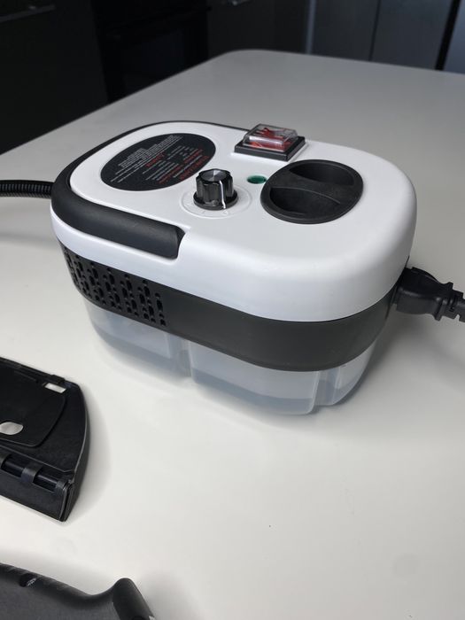 Пароочисник-відпарювач 7 насадок 2500W для прибирання меблів кухні