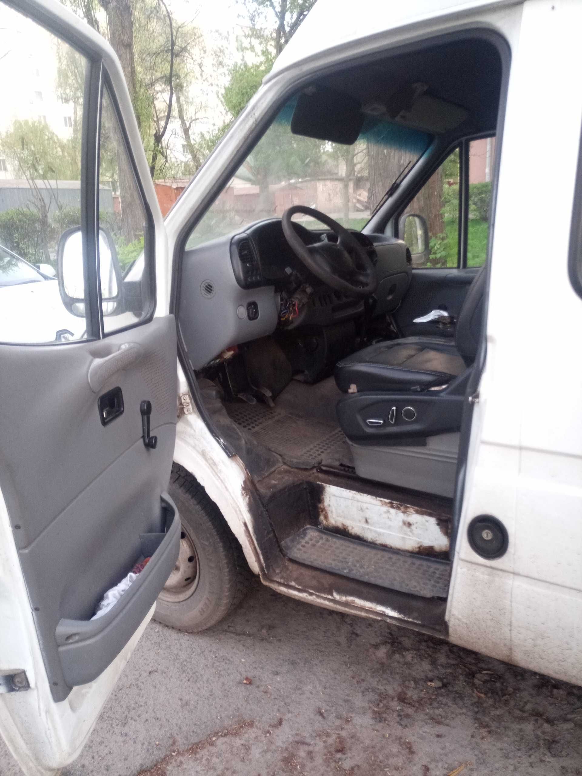 Ford Transit 2.5D, 1996г, Груз-Пас. Только продажа