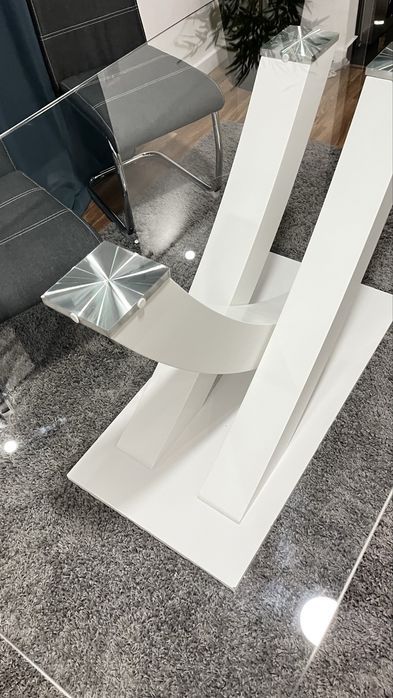 Mesa de jantar de vidro