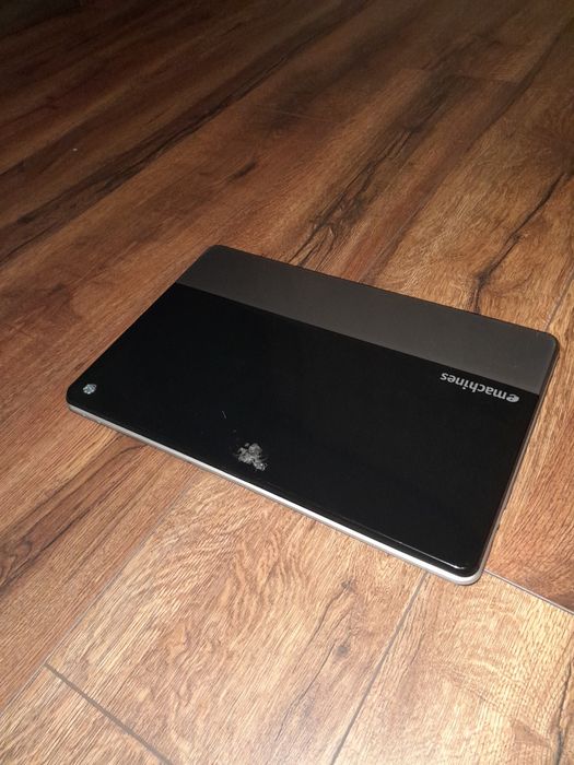 Ноутбук eMachines