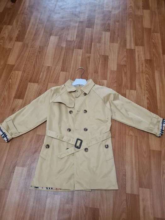 Продам тренч на дівчинку