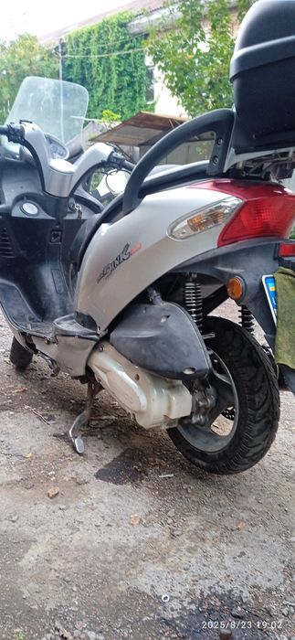 Продам скутер Кумсо гранд дінк 250 куб,водяне охолодження