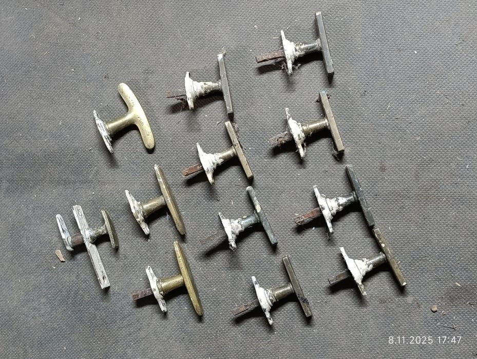 Mosiężne klamki do okien do renowacji