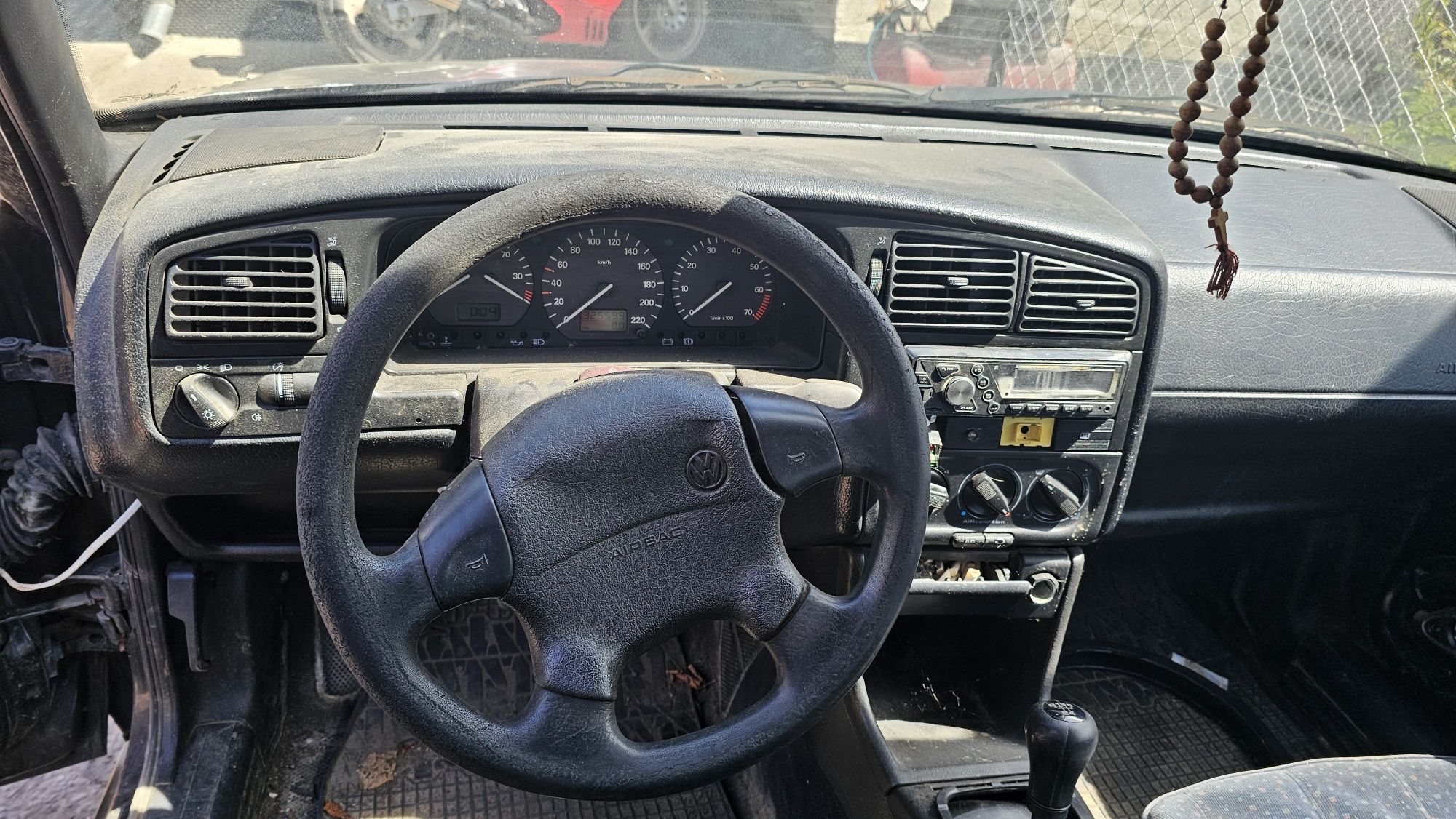 Розбираємо Passat B4 1.8