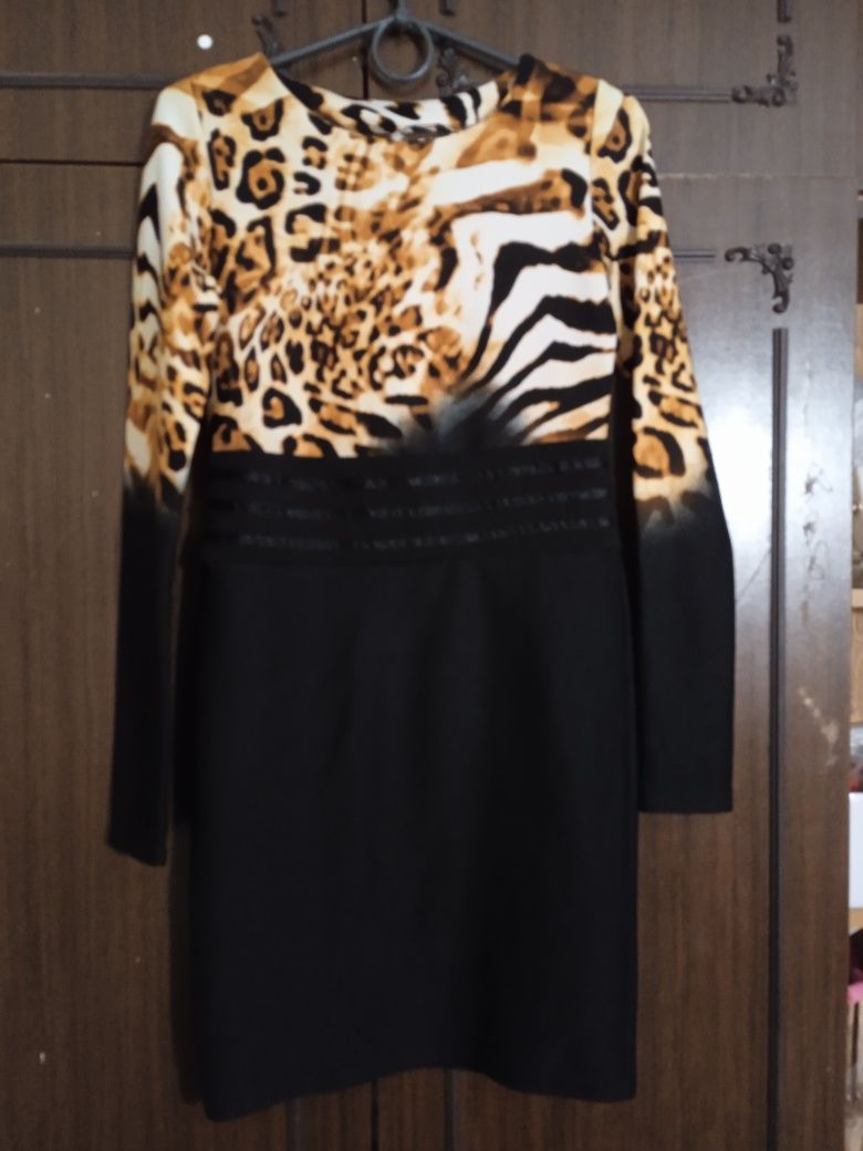 Продам плаття бу тигрово -чорне
