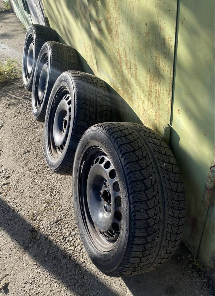 Резина зима (або на докат) 225/55 R16