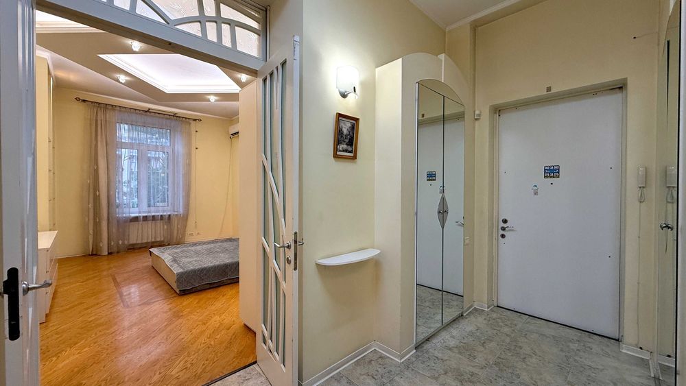 АРЕНДА • 3к кв с камином • Царский дом в Отраде • Французский бульвар