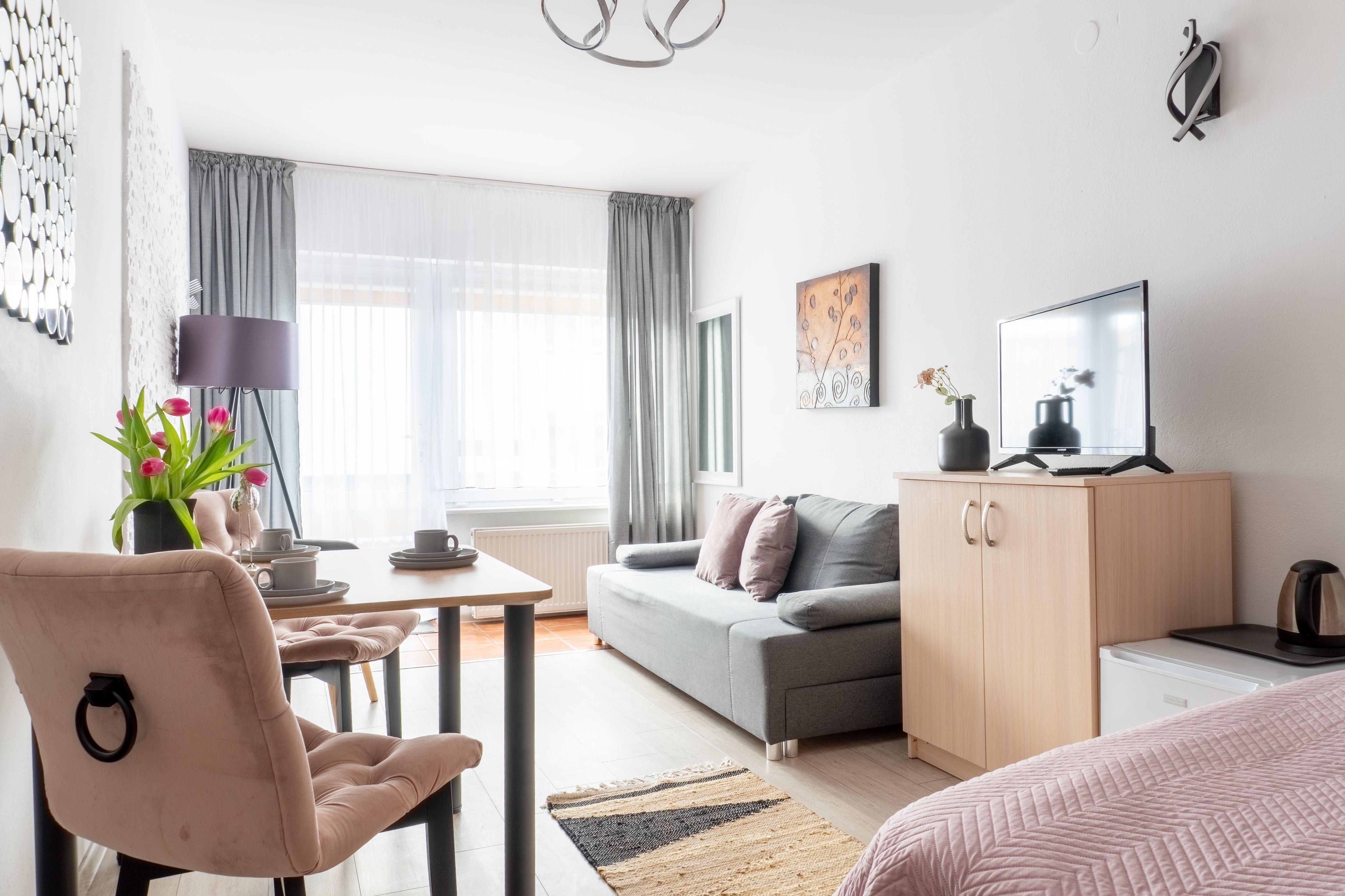 Karwia Nocleg ze Śniadaniem Pokoje i Apartamenty Bardzo Blisko Plaży