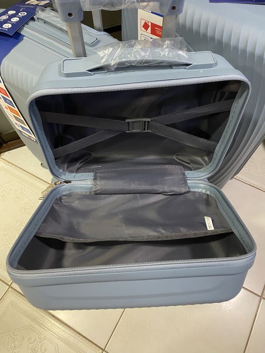 Чемодан .Вазеза з поліпропілену  .Великий асортимент .