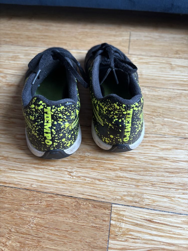 Buty dzieciece turfy Nike, rozmiar 31,5 Kraków Skawina