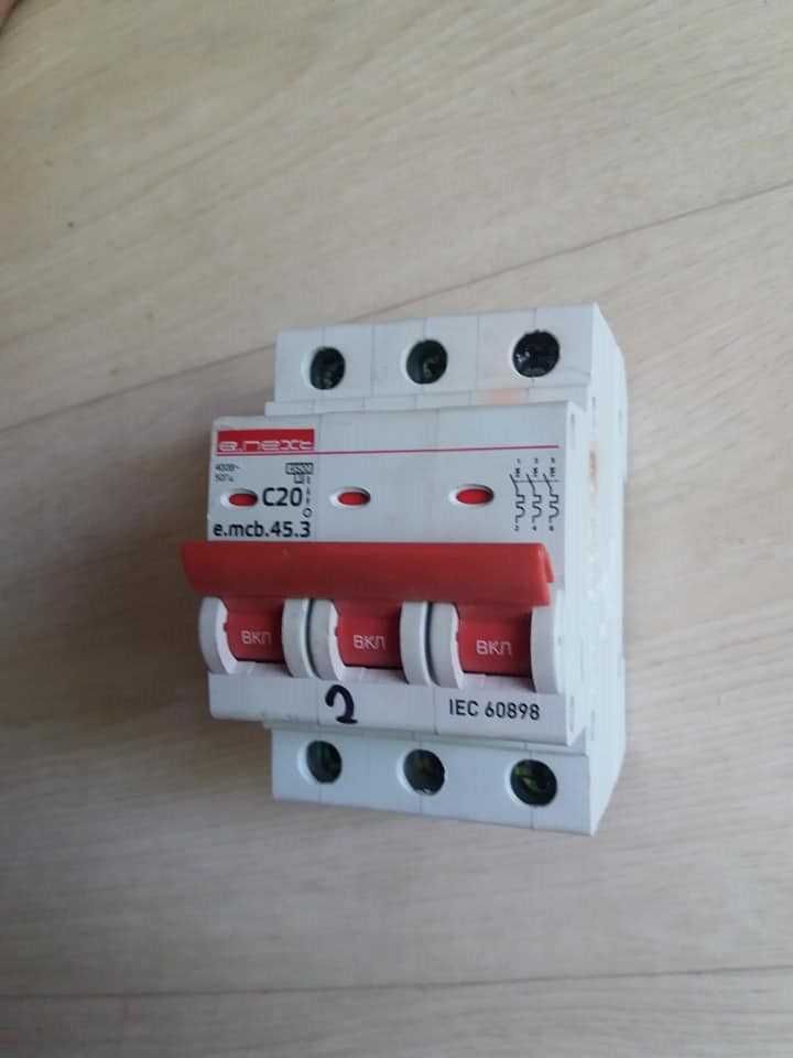 Автоматический выключатель E.NEXT e.mcb.stand.45.3.C20 3р,С20А,4.5 кА