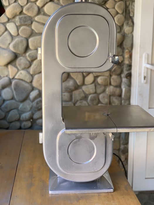 Ленточна пила для м’яса та кісток