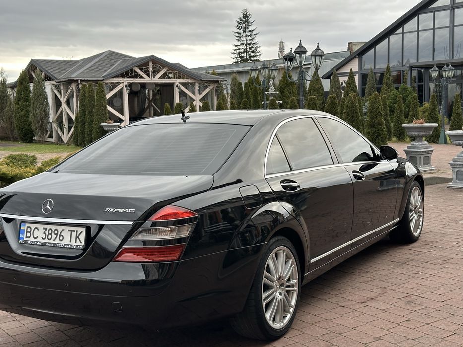 Mercedes S-class W221