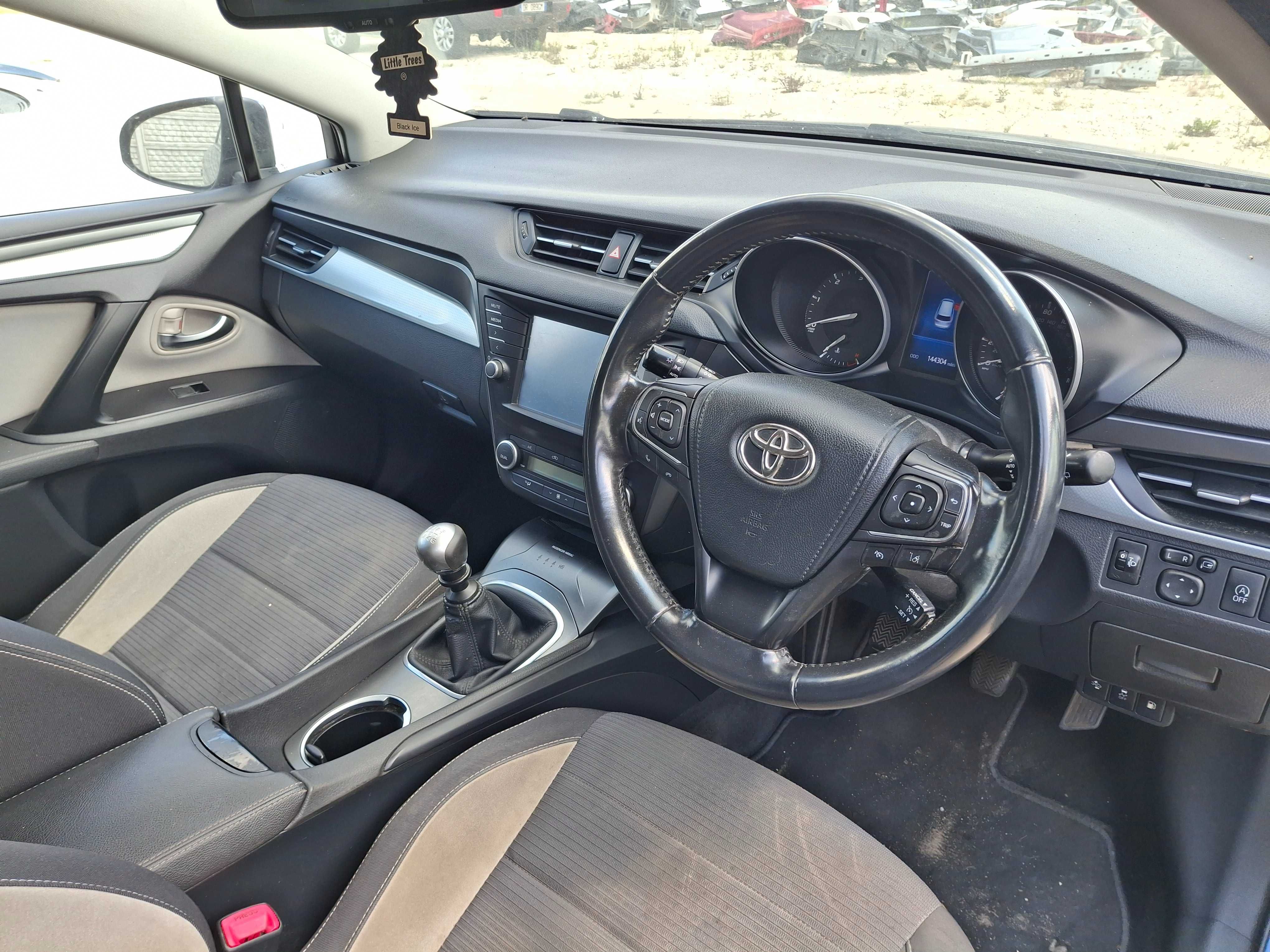 toyota avensis t27 lift t29 1.6d maska zderzak drzwi błotnik 8t5 koła