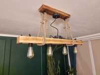 Lampa sznurek belka loft
