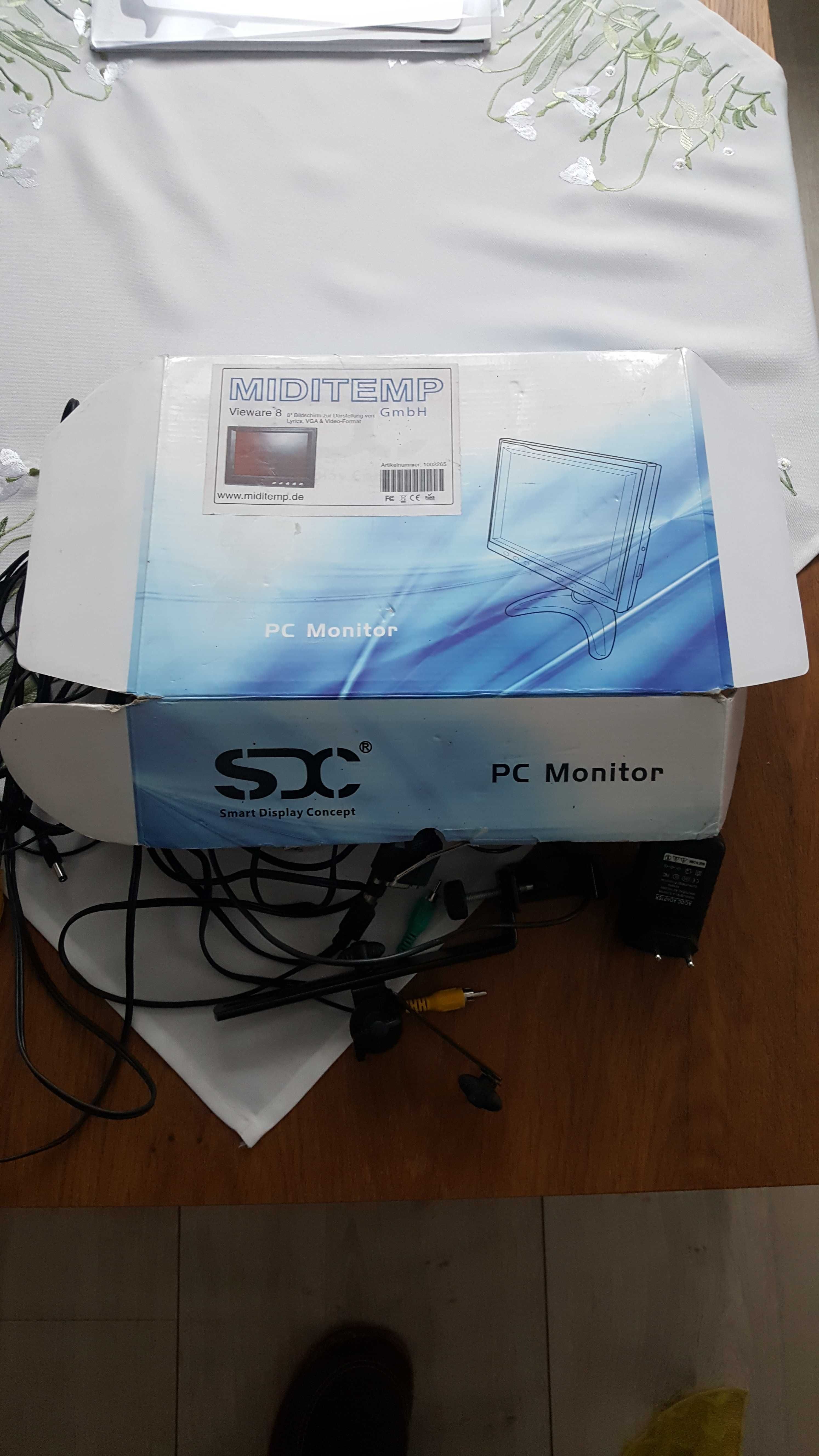 Monitor zewnętrzny do keyboardu. Dla wokalisty.