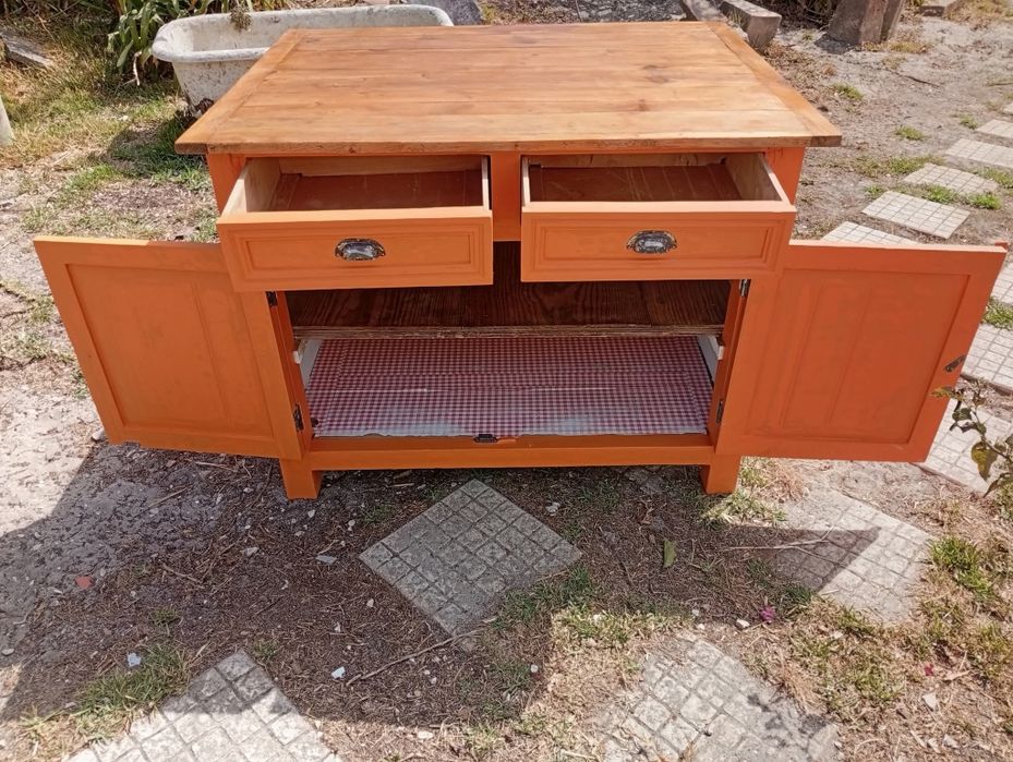 Ilha/bancada rústica