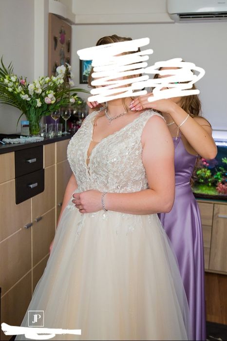 Suknia ślubna koronka tiul