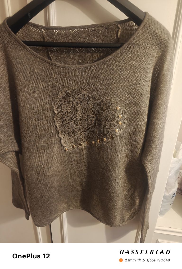 Sweter M śliczny