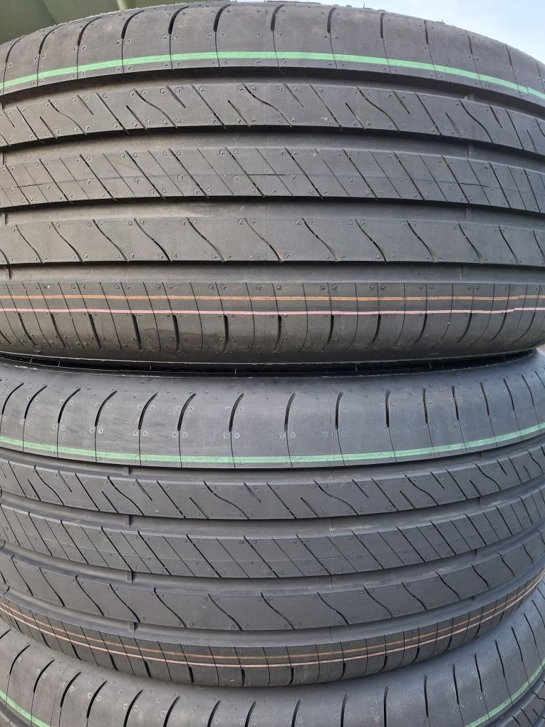 Nowe 215/55r17 Goodyear  DEMO 2024 rok