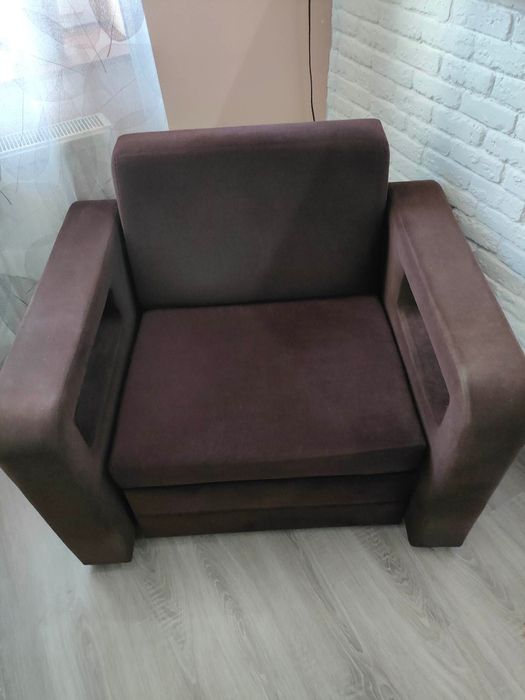 Fotel brązowy z funkcją spania