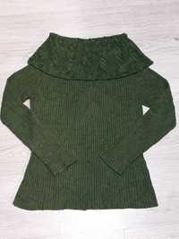 Prążkowany sweter z dużym golfem butelkowa zieleń