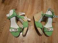 Buty letnie na koturni rozmiary 39 i 40