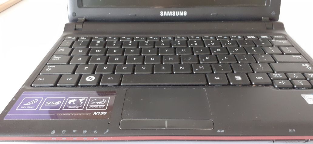 Mały laptop Samsung model CODE : NP-N150-JA01PL