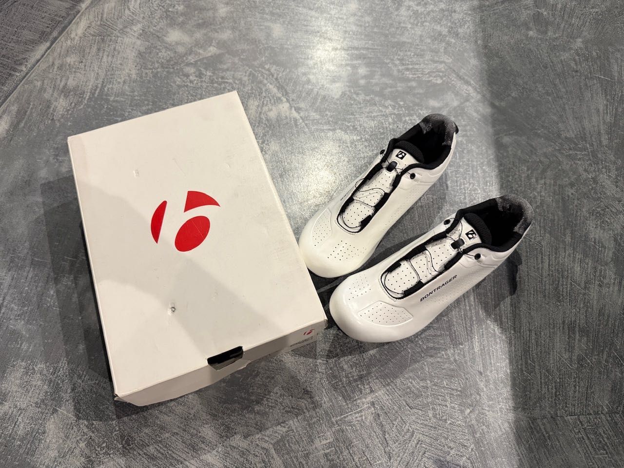 Buty bontrager ballista road 43 27.7 trek szosowe rowerowe białe