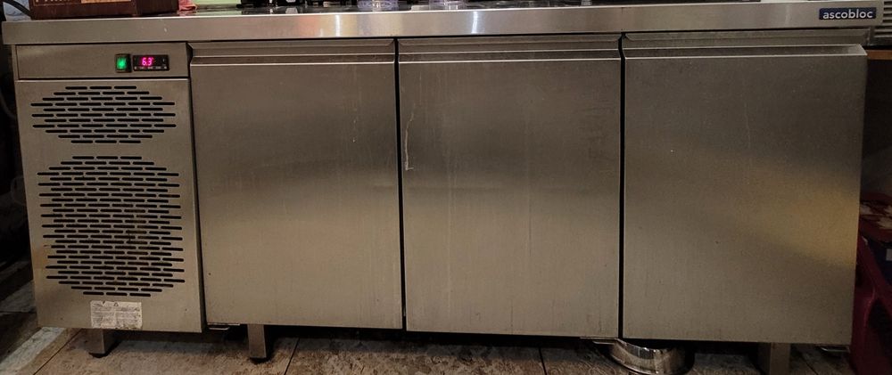 Stół chłodniczy 3-drzwiowy ASCOBLOC