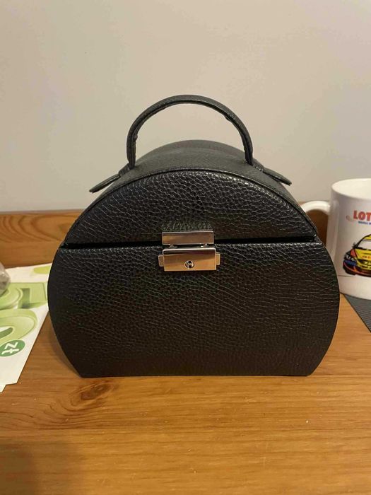 Eleganckie etui na zegarek lub biżuterię – Andy Produktion A/S