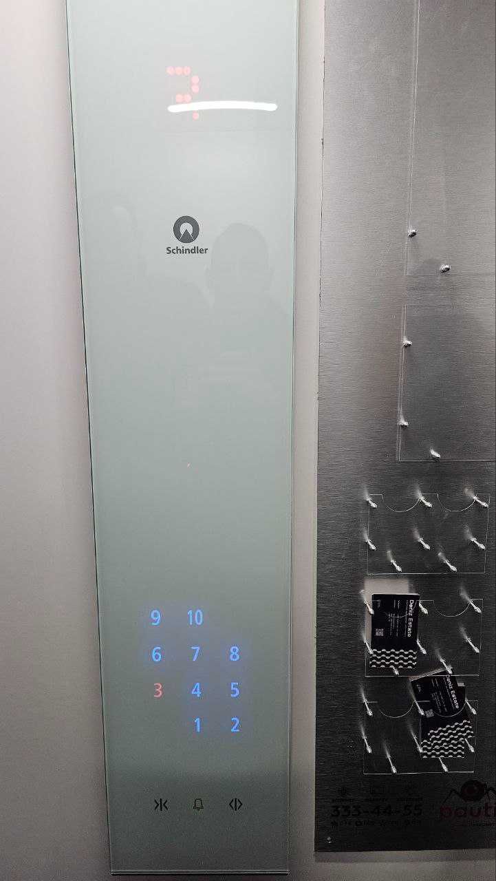 Оренда офісу 106.1м2 в БЦ "CRYSTAL" Осокорки, м. Славутич