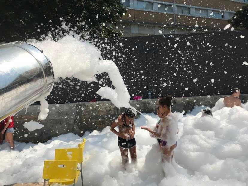 Festas da espuma / insufláveis aquáticos / surf mecânico