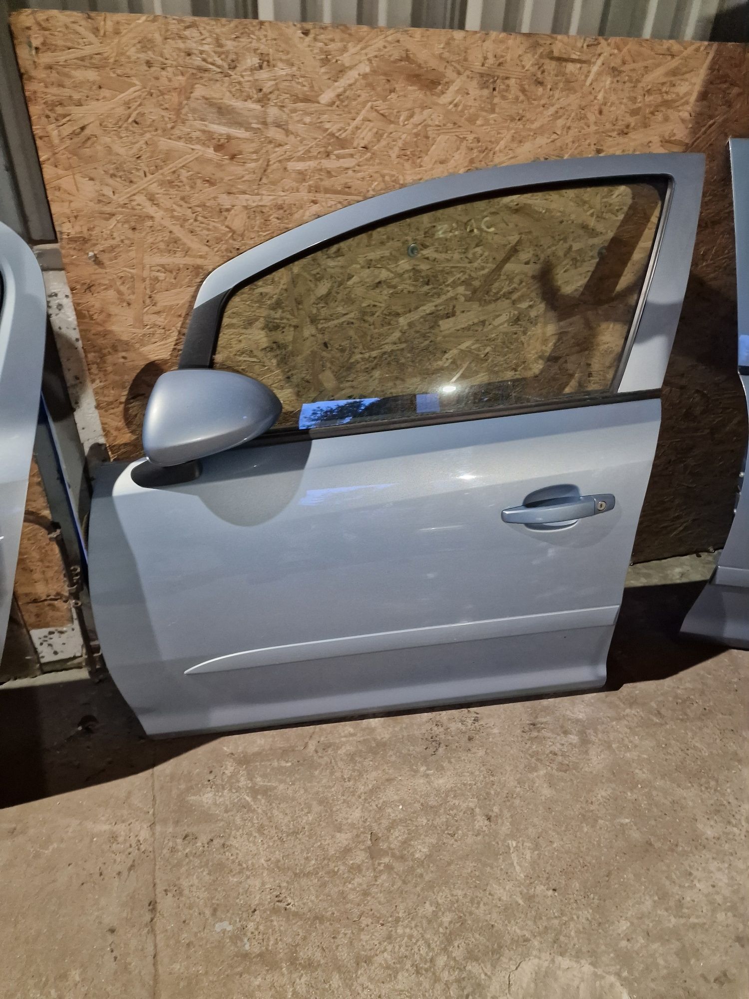 Drzwi opel corsa D Z21C wersja 4drzw