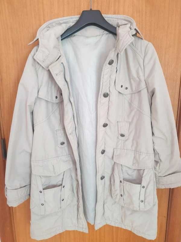 Gabardine com carapuço