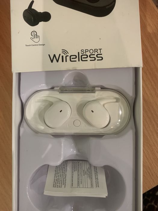 Бездротові сенсорні навушники