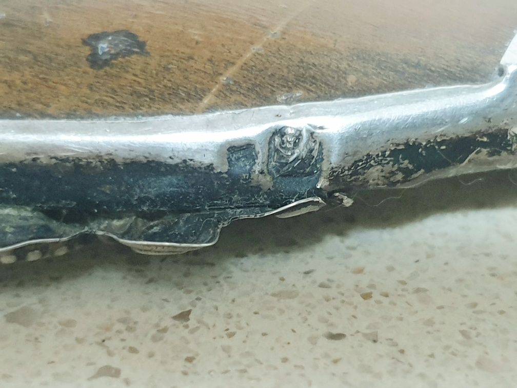 Lindo pequeno antigo espelho de mão em prata portuguesa
