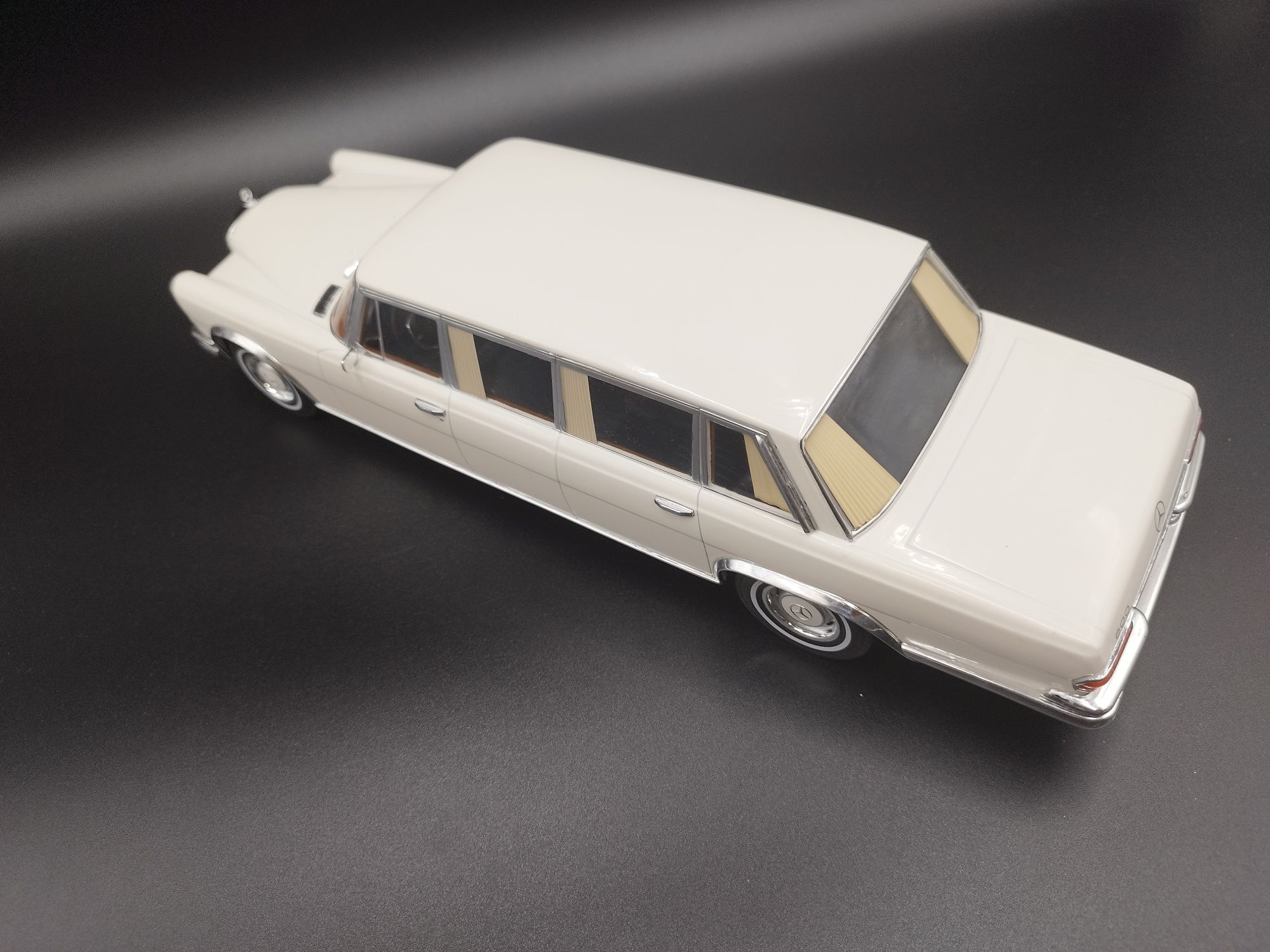 1:18 MCG 1969 Mercedes Benz 600 Pullman W100  white model nowy  ,