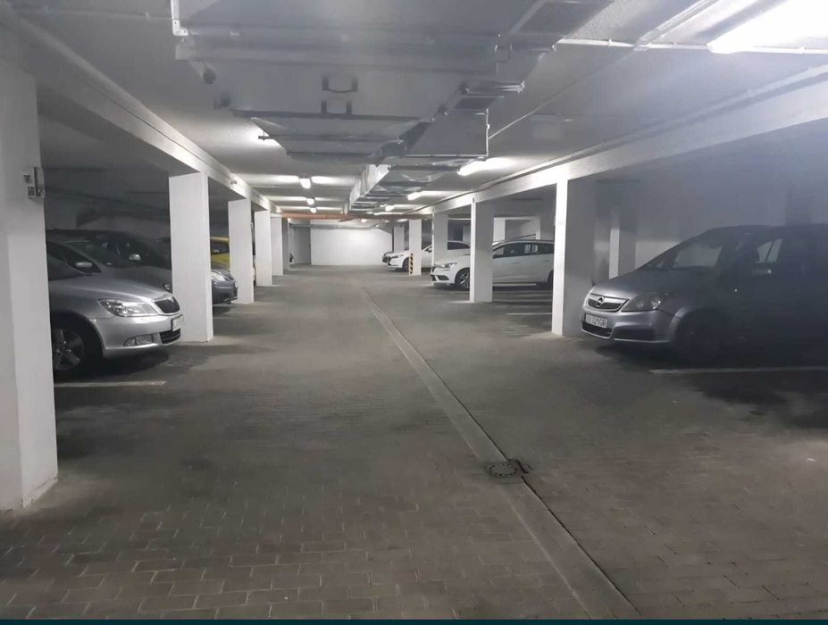 Miejsce parkingowe do wynajęcia -ul. Dunikowskiego