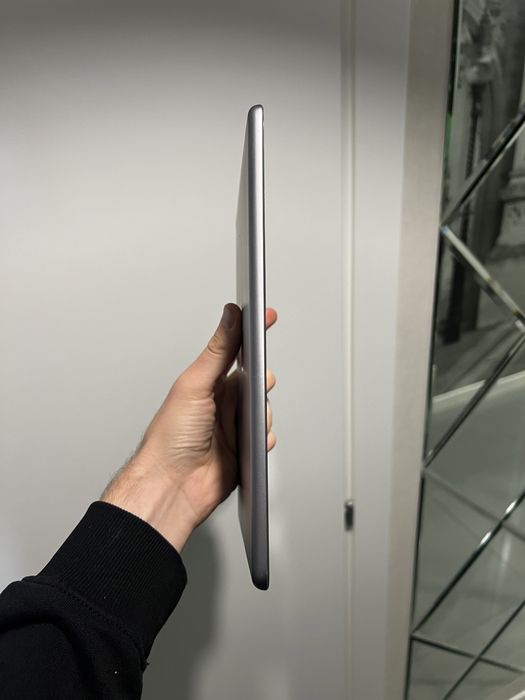 iPad 5th 9.7 2018 128gb Wifi+LTE  з сімкартою Space Gray АКБ 93