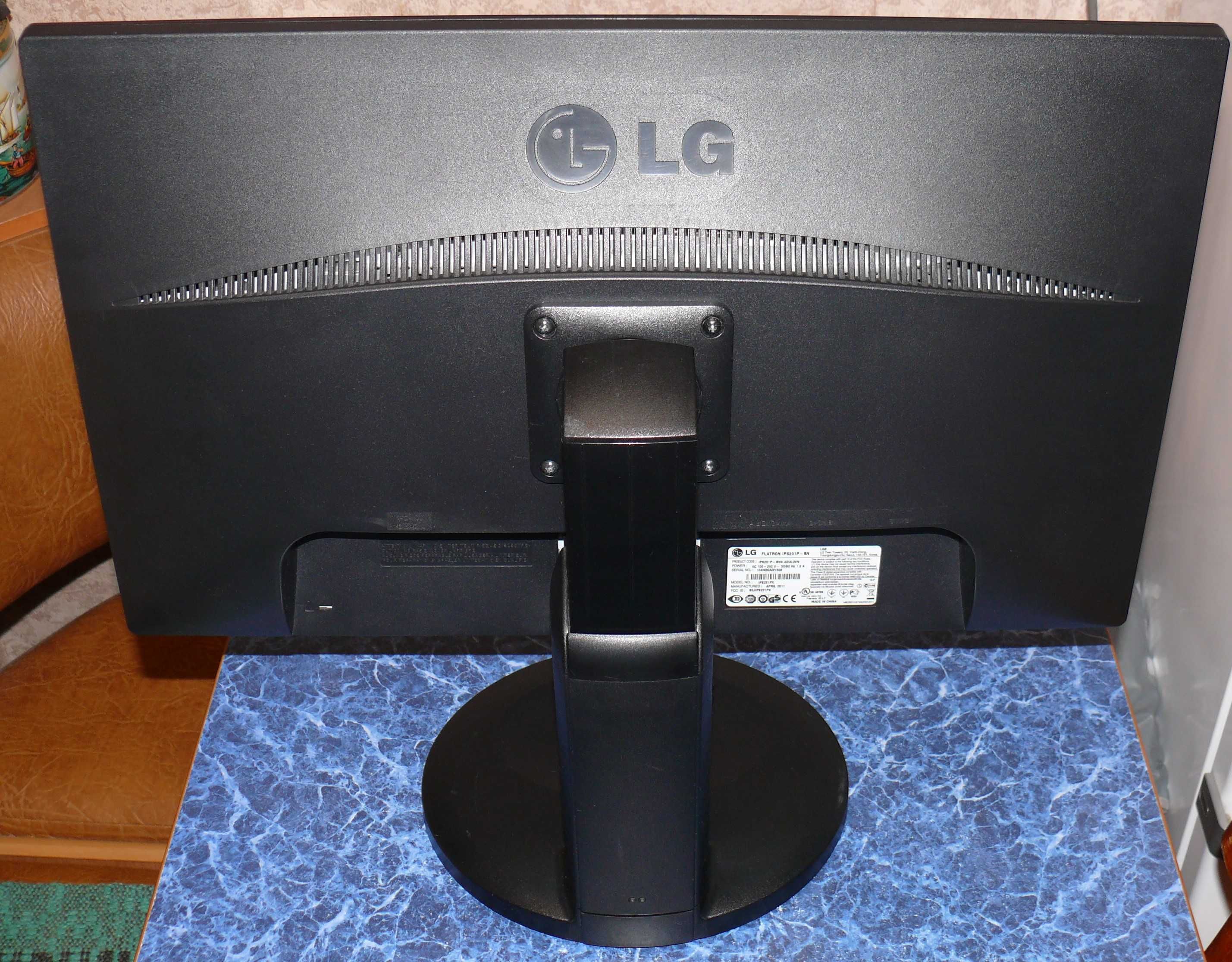 Монитор LG Flatron IPS2311P-BN (IPS-матрица,WLED, Full HD, 5 мс, 178°)