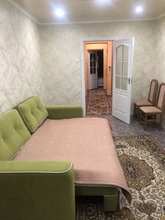 Квартира подобово Лозова