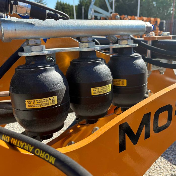 Pług dłutowy Spider 7M-300 STONE Moro Aratri