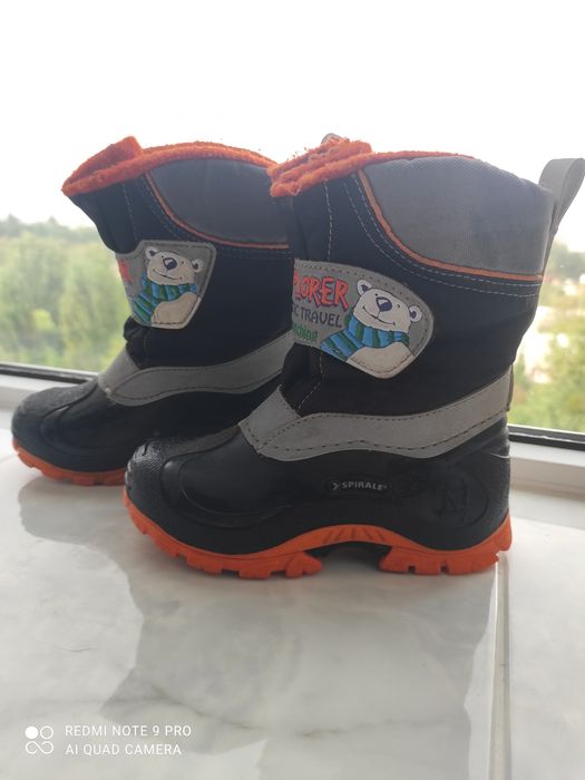 Теплі чобітки на осінь ,низ. прорезинований 27р