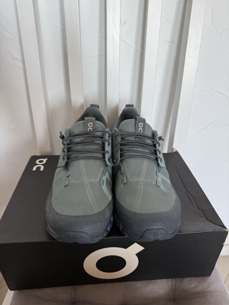 ON RUNNING Cloud Dip rozmiar 42 nowe
