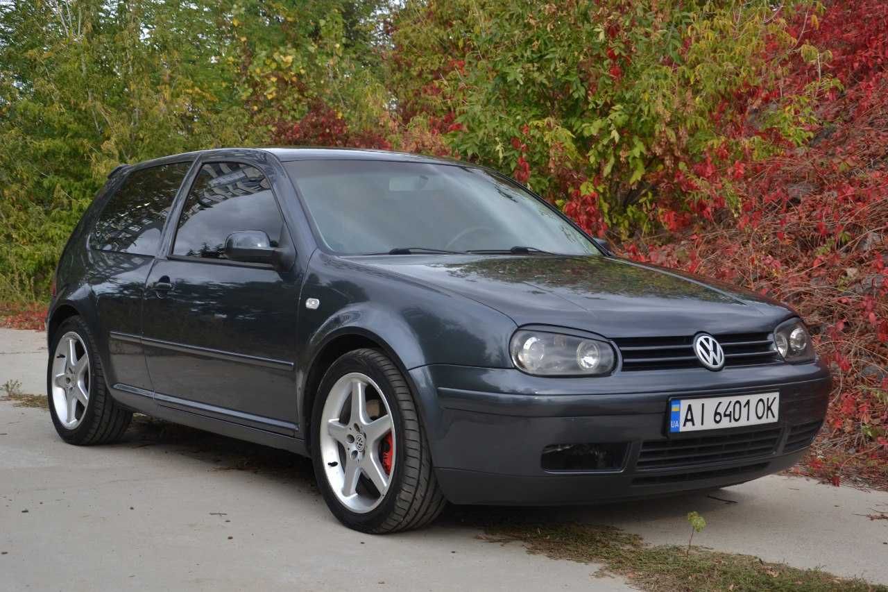 Volkswagen Golf 4 GTI  1998 IV  3d VR5 2.3 МТ (170 к.с.)